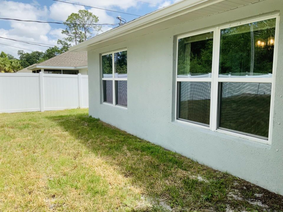 В аренду: $2,350 (4 спален, 2 ванн, 1755 Квадратных фут)