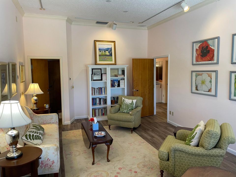 For Sale: $240,000 (0 beds, 0 baths, 1019 Square Feet)