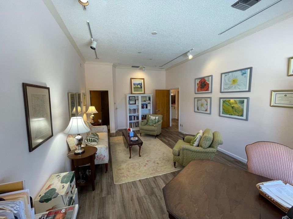 For Sale: $240,000 (0 beds, 0 baths, 1019 Square Feet)