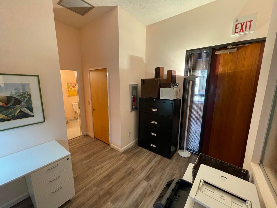 For Sale: $240,000 (0 beds, 0 baths, 1019 Square Feet)