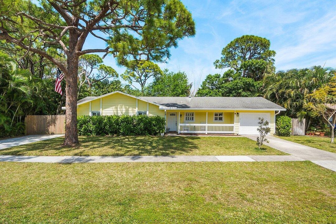 最近售出: $599,900 (3 贝兹, 2 浴室, 1442 平方英尺)