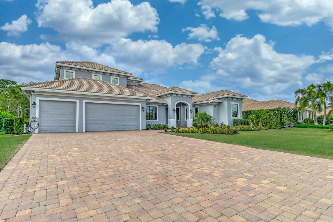 For Sale: $1,549,900 (5 beds, 4 baths, 4023 Square Feet)