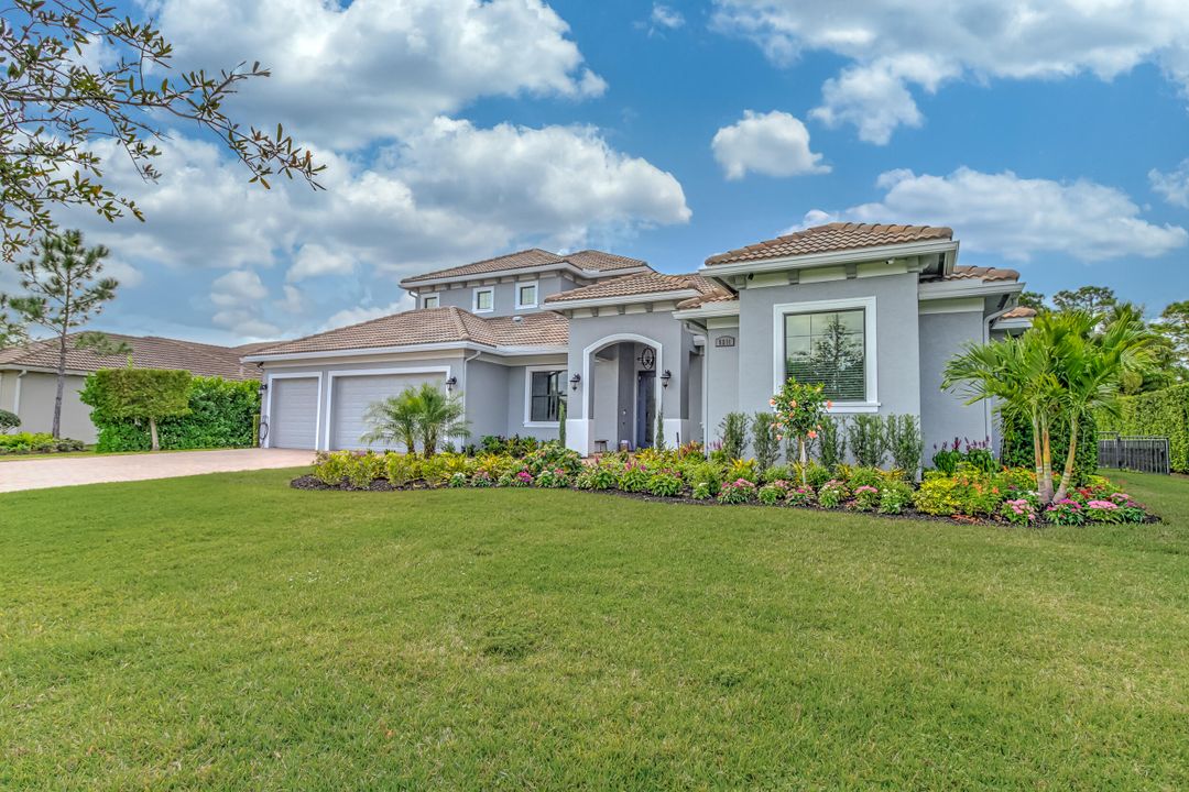 For Sale: $1,549,900 (5 beds, 4 baths, 4023 Square Feet)