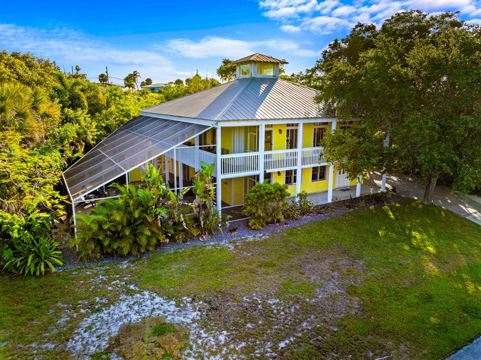 En Venta: $949,999 (3 camas, 4 baños, 2702 Pies cuadrados)