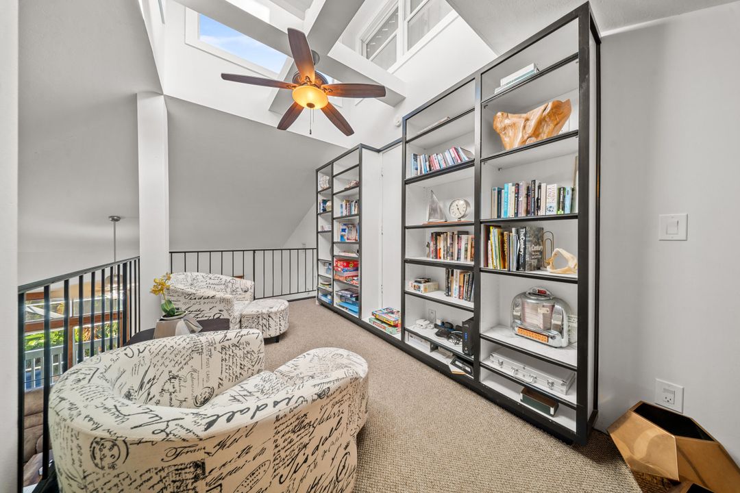 En Venta: $949,999 (3 camas, 4 baños, 2702 Pies cuadrados)