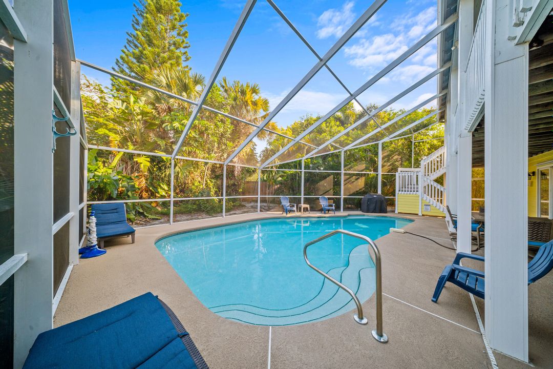 En Venta: $949,999 (3 camas, 4 baños, 2702 Pies cuadrados)