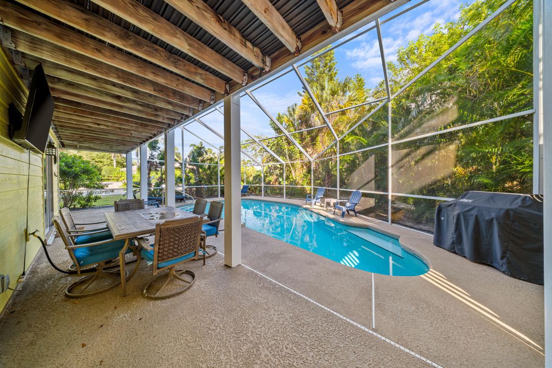 En Venta: $949,999 (3 camas, 4 baños, 2702 Pies cuadrados)