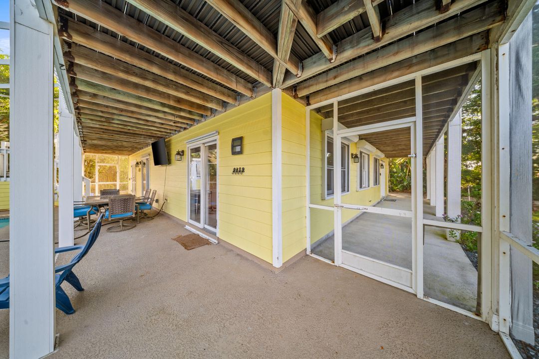 En Venta: $949,999 (3 camas, 4 baños, 2702 Pies cuadrados)