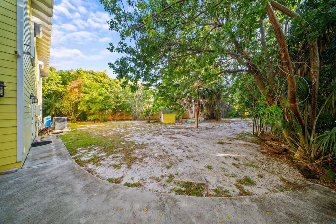 En Venta: $949,999 (3 camas, 4 baños, 2702 Pies cuadrados)