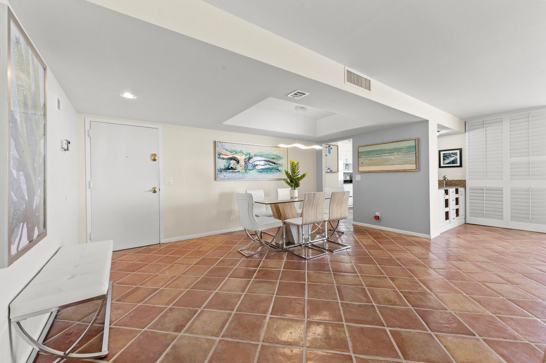 出租: $7,500 (2 贝兹, 2 浴室, 1637 平方英尺)