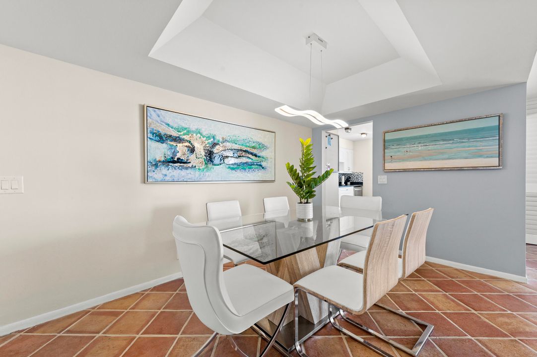 出租: $7,500 (2 贝兹, 2 浴室, 1637 平方英尺)