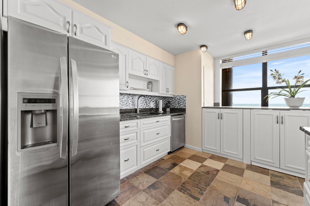 出租: $7,500 (2 贝兹, 2 浴室, 1637 平方英尺)