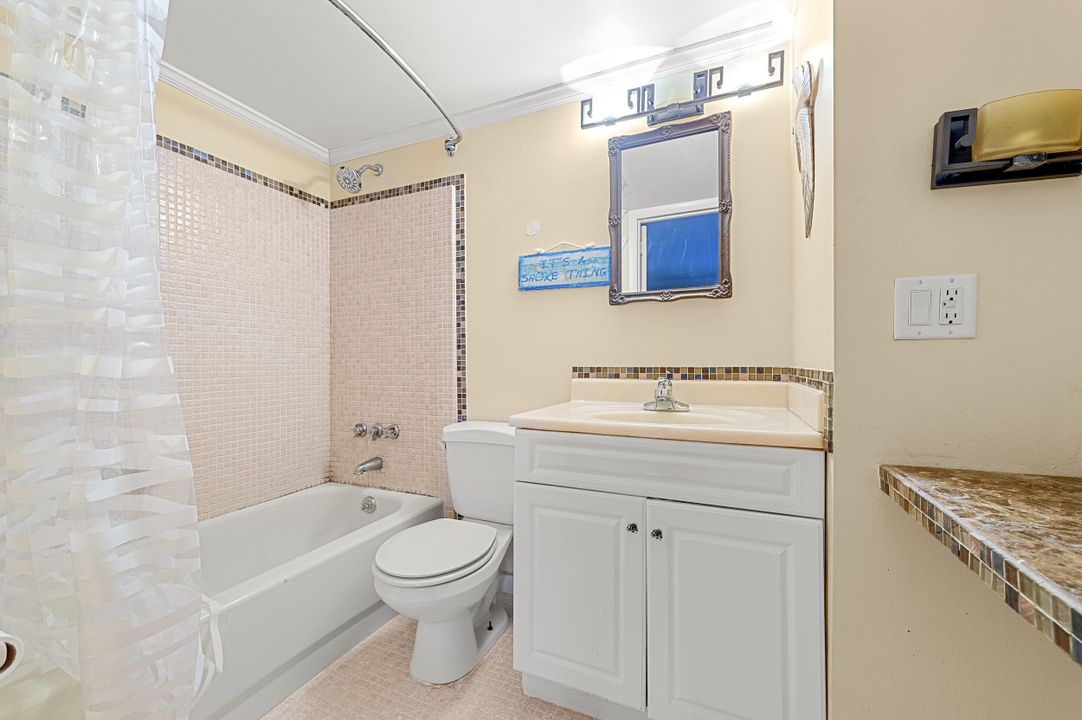 待售: $298,000 (2 贝兹, 2 浴室, 1014 平方英尺)