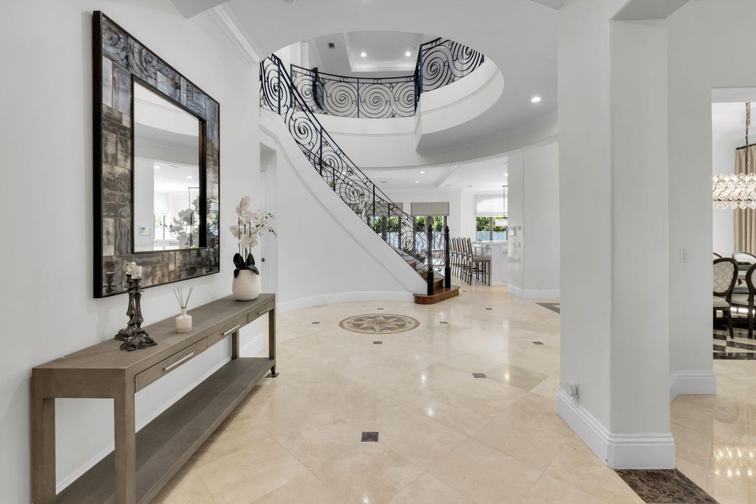 待售: $2,800,000 (6 贝兹, 6 浴室, 4768 平方英尺)