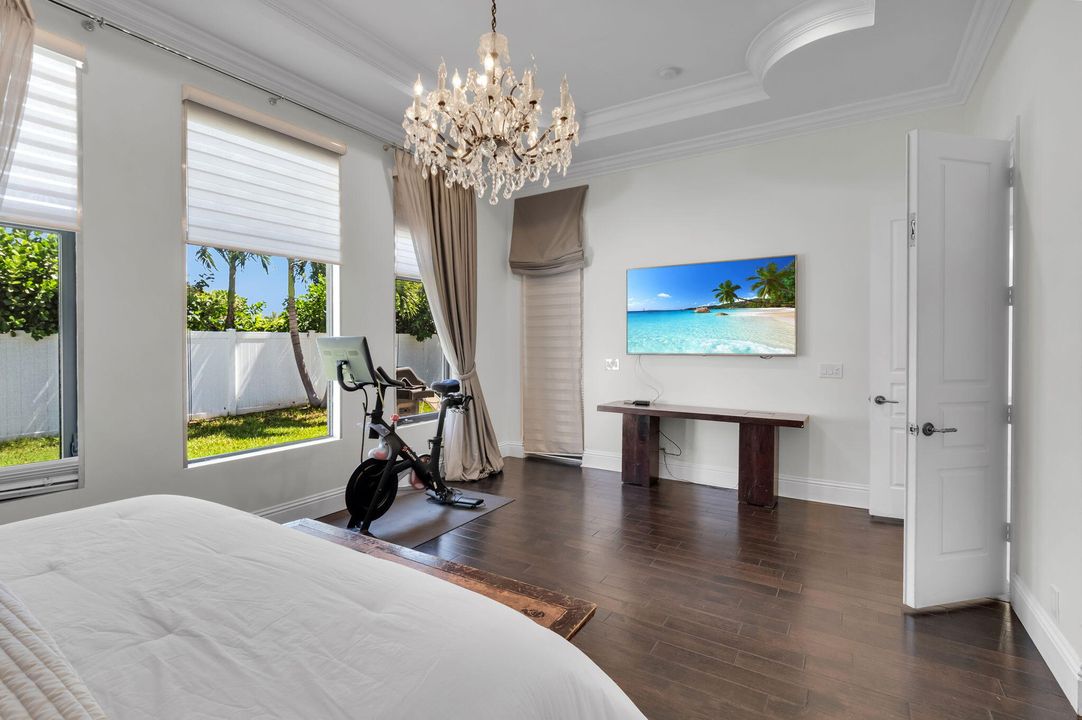 待售: $2,800,000 (6 贝兹, 6 浴室, 4768 平方英尺)