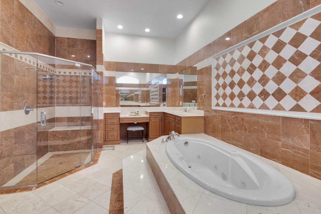 待售: $2,800,000 (6 贝兹, 6 浴室, 4768 平方英尺)