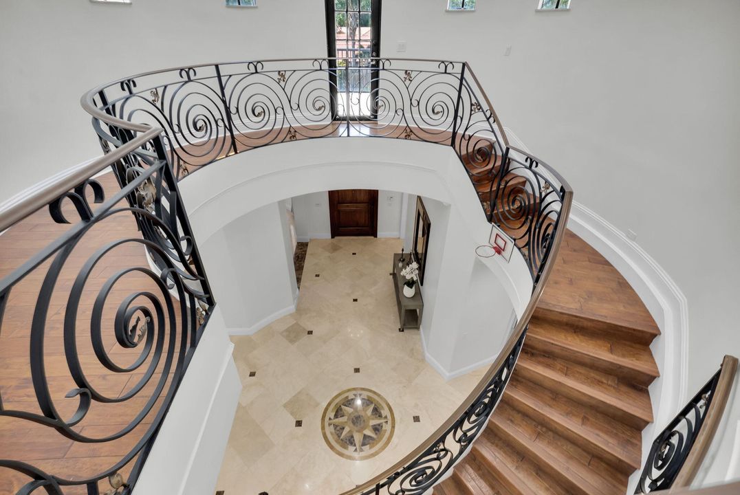 待售: $2,800,000 (6 贝兹, 6 浴室, 4768 平方英尺)