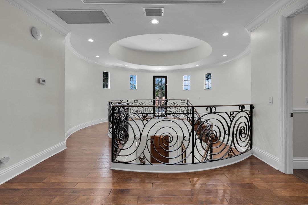 待售: $2,800,000 (6 贝兹, 6 浴室, 4768 平方英尺)