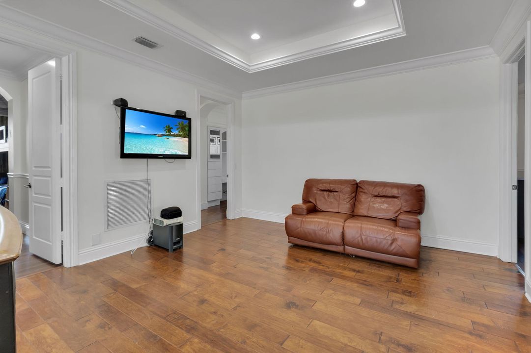 待售: $2,800,000 (6 贝兹, 6 浴室, 4768 平方英尺)