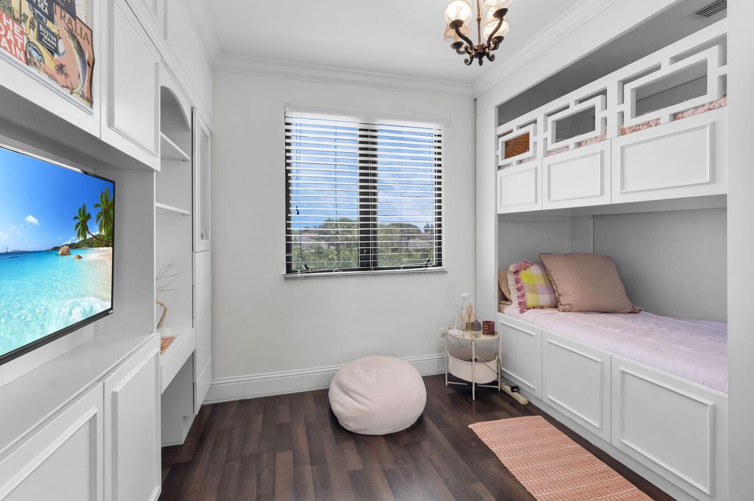 待售: $2,800,000 (6 贝兹, 6 浴室, 4768 平方英尺)