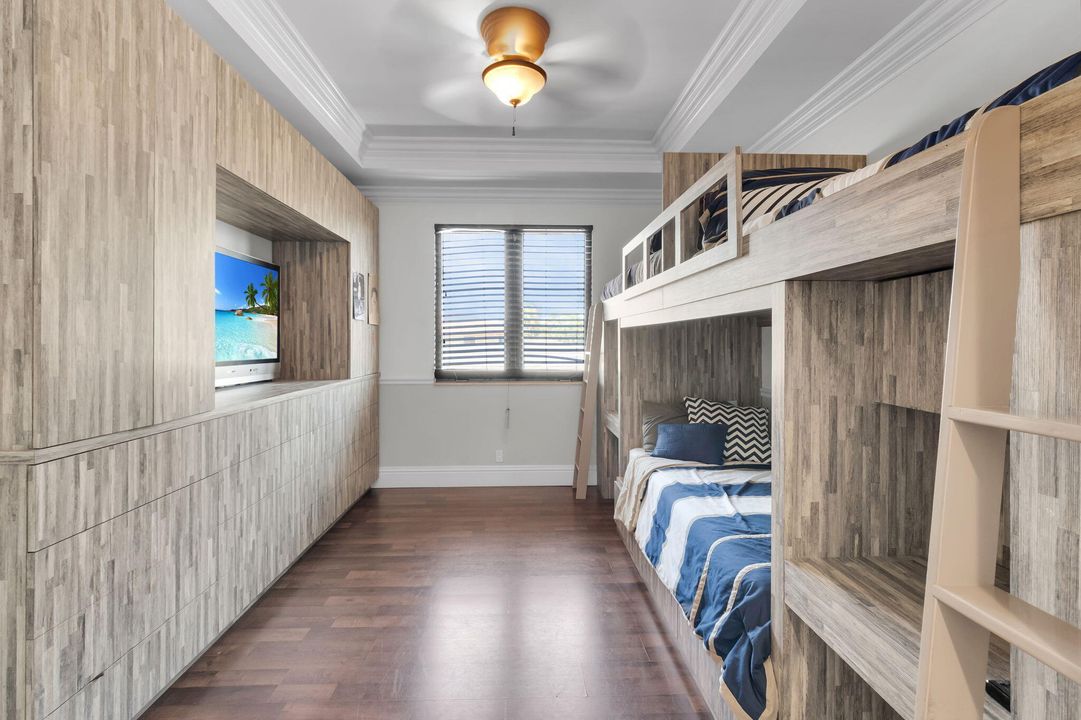 待售: $2,800,000 (6 贝兹, 6 浴室, 4768 平方英尺)