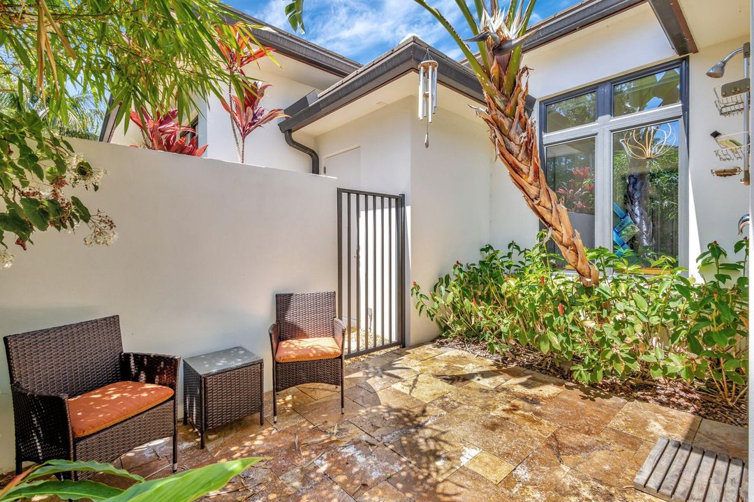 На продажу: $9,800,000 (4 спален, 4 ванн, 5039 Квадратных фут)