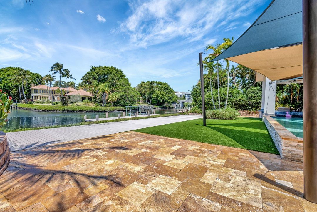 На продажу: $9,800,000 (4 спален, 4 ванн, 5039 Квадратных фут)