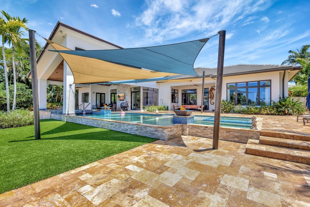 На продажу: $9,800,000 (4 спален, 4 ванн, 5039 Квадратных фут)