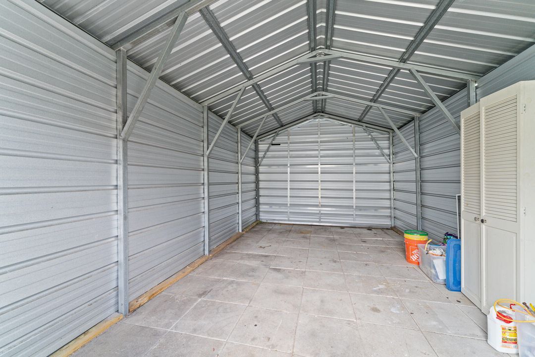 Под контрактом: $449,900 (3 спален, 2 ванн, 1120 Квадратных фут)