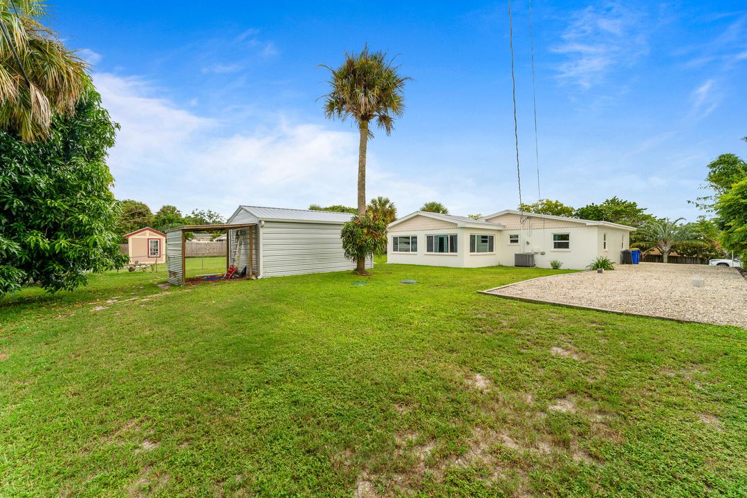 Под контрактом: $449,900 (3 спален, 2 ванн, 1120 Квадратных фут)