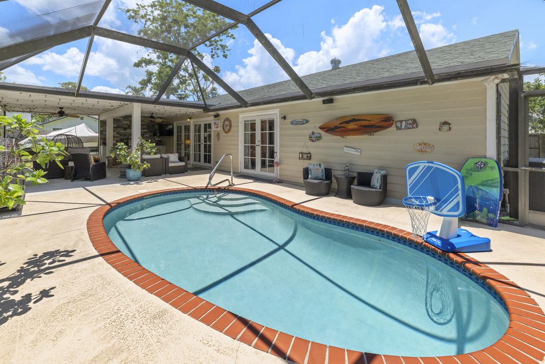 For Rent: $10,500 (3 beds, 2 baths, 1667 Square Feet)