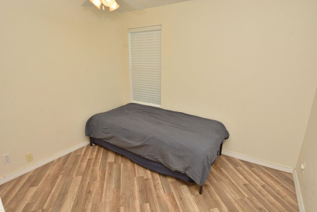 For Sale: $169,900 (3 beds, 2 baths, 1330 Square Feet)