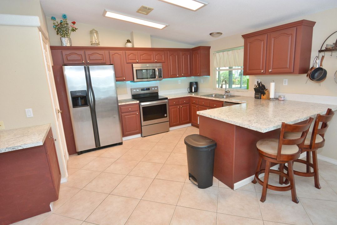 For Sale: $169,900 (3 beds, 2 baths, 1330 Square Feet)