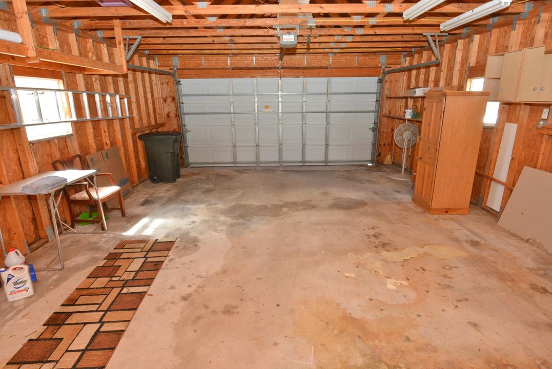 For Sale: $169,900 (3 beds, 2 baths, 1330 Square Feet)