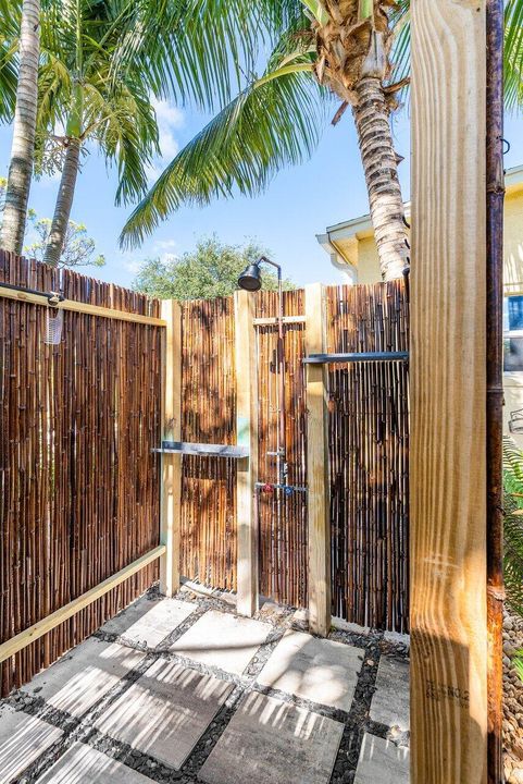 For Sale: $615,000 (3 beds, 2 baths, 2210 Square Feet)