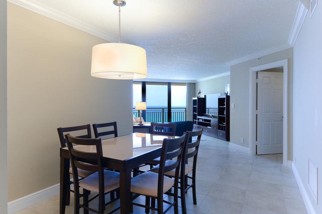 合同活跃: $5,000 (1 贝兹, 1 浴室, 1000 平方英尺)