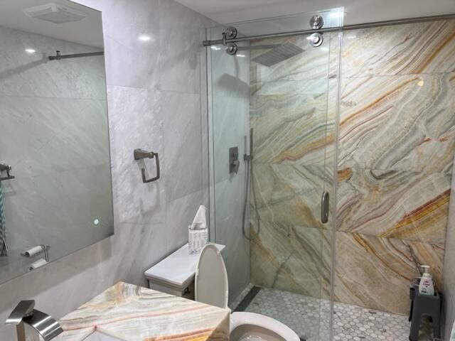 Active With Contract: $4,000 (2 beds, 2 baths, 1036 Square Feet)