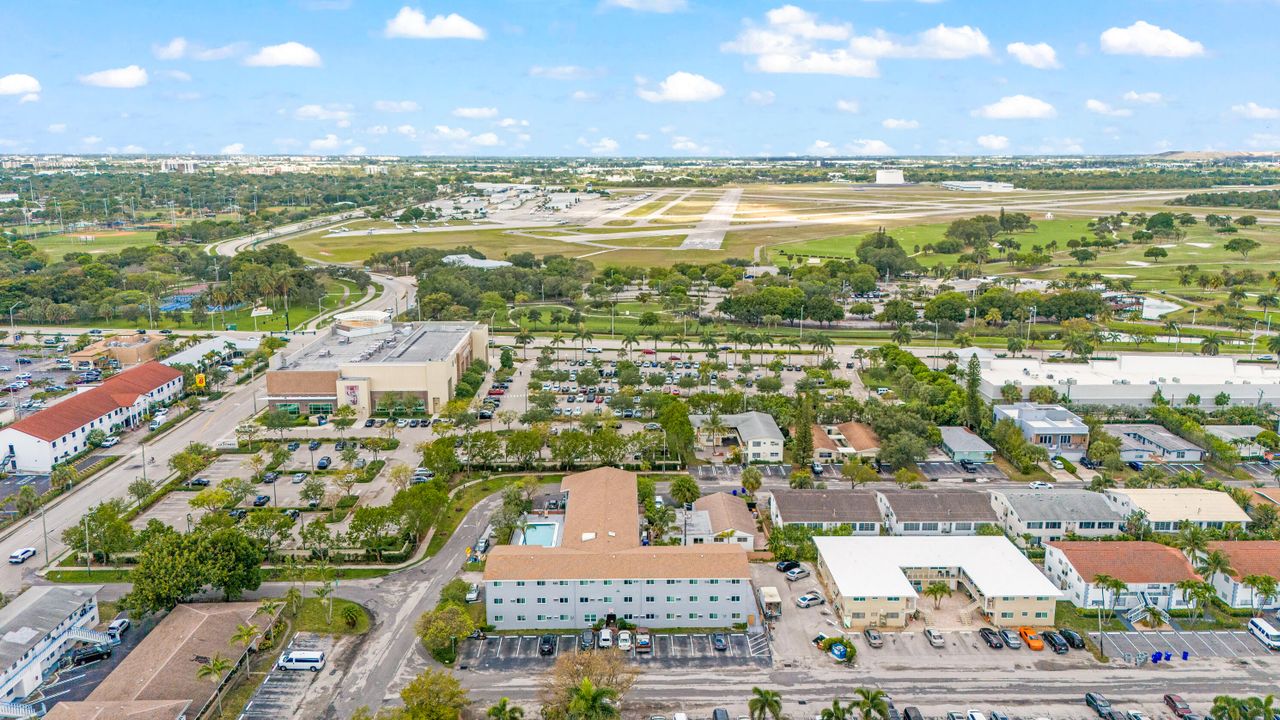 For Sale: $145,000 (2 beds, 1 baths, 763 Square Feet)