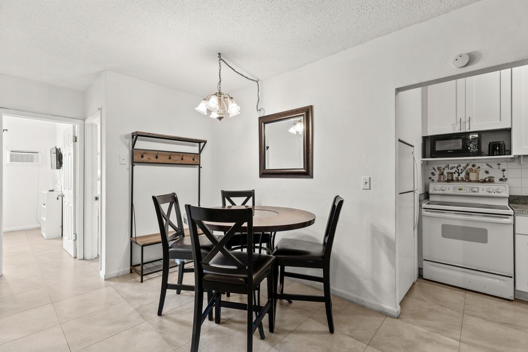 For Sale: $145,000 (2 beds, 1 baths, 763 Square Feet)