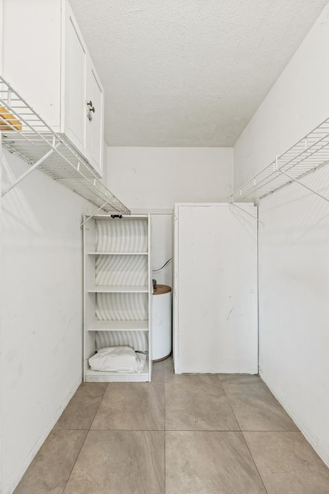 For Sale: $145,000 (2 beds, 1 baths, 763 Square Feet)