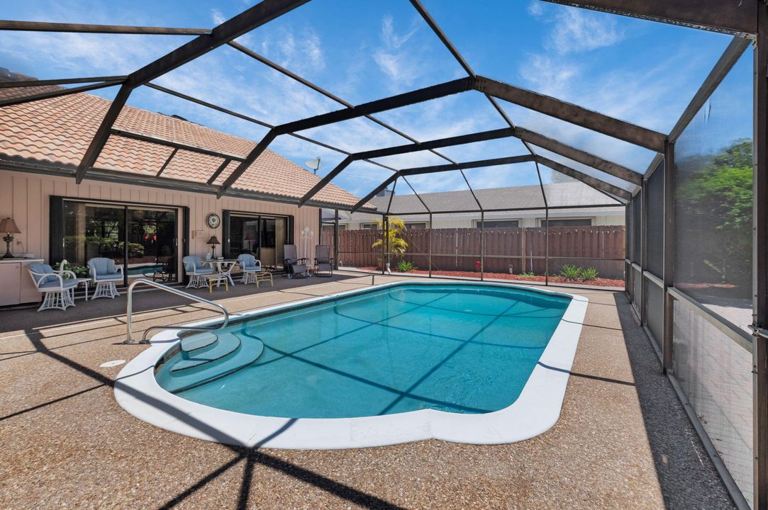 Activo con contrato: $1,150,000 (4 camas, 3 baños, 2854 Pies cuadrados)