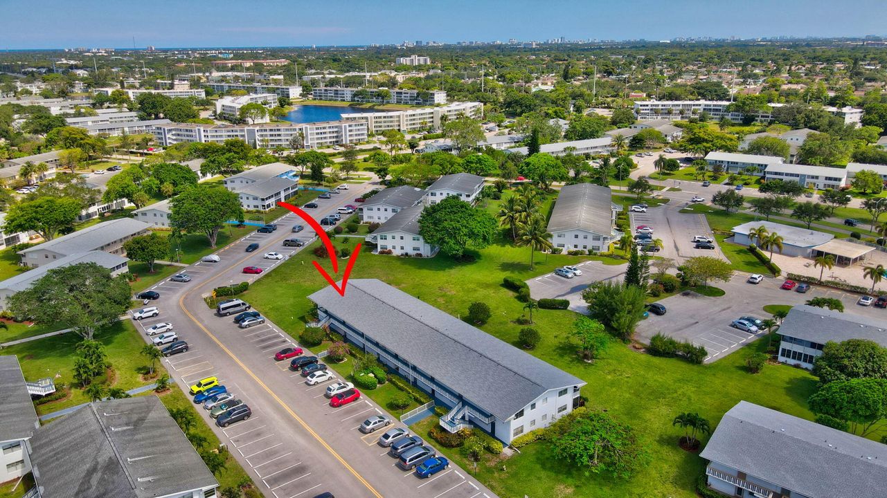 合同活跃: $117,000 (2 贝兹, 1 浴室, 820 平方英尺)