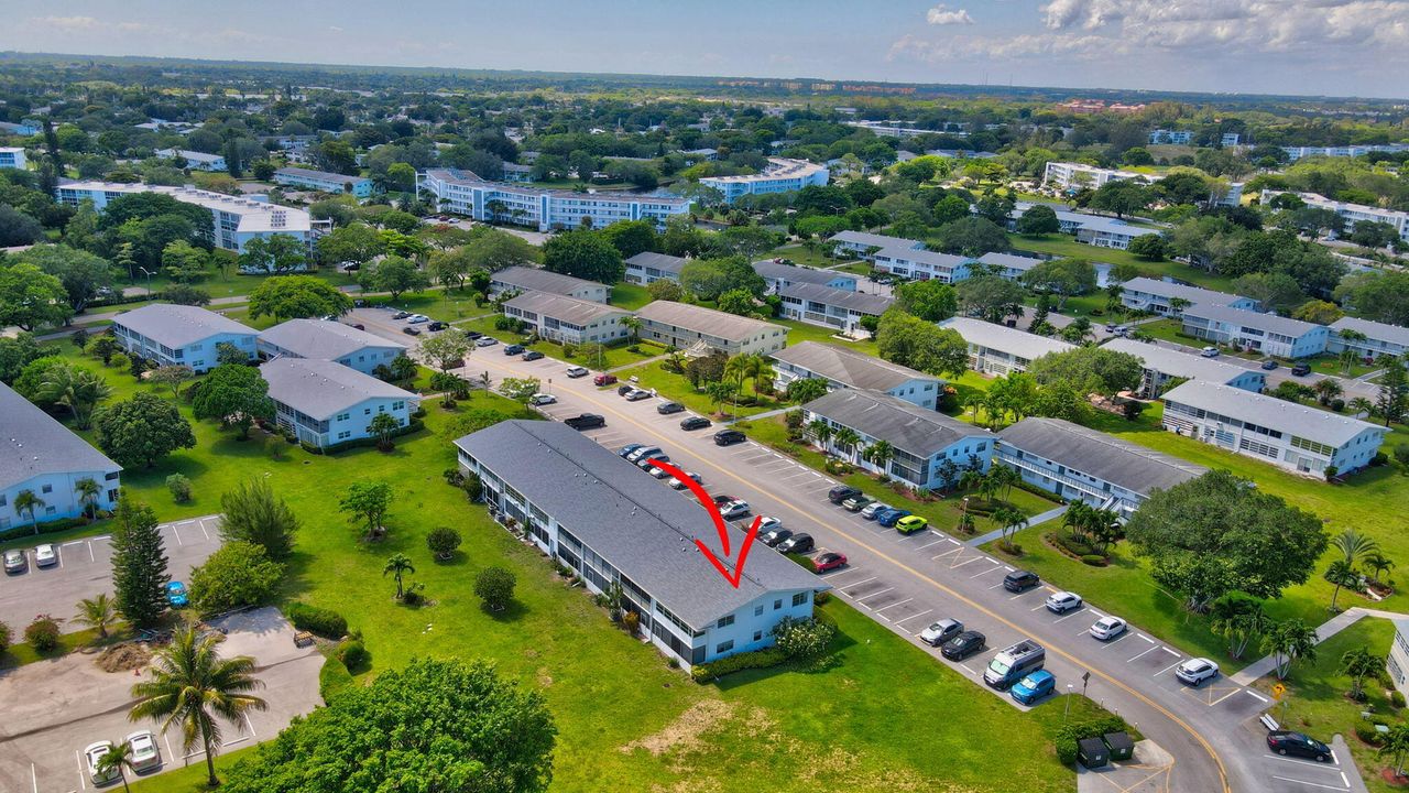 合同活跃: $117,000 (2 贝兹, 1 浴室, 820 平方英尺)