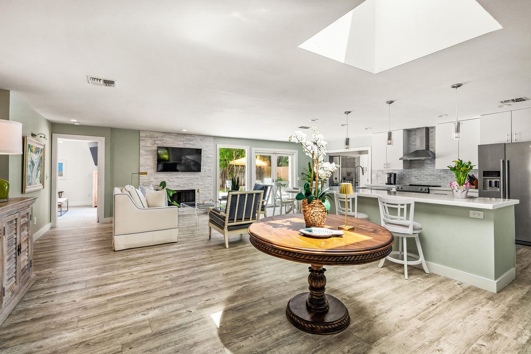 На продажу: $1,350,000 (4 спален, 4 ванн, 2360 Квадратных фут)