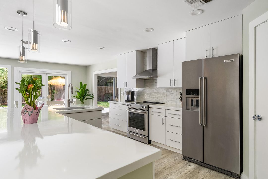 На продажу: $1,350,000 (4 спален, 4 ванн, 2360 Квадратных фут)