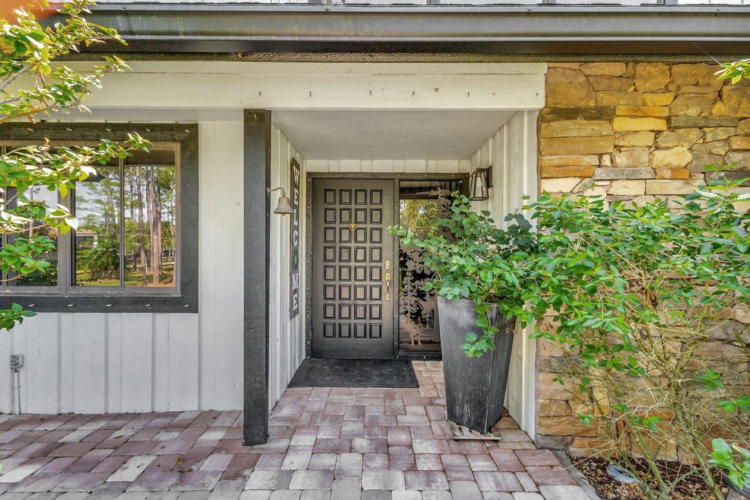 Под контрактом: $9,000 (5 спален, 3 ванн, 3329 Квадратных фут)