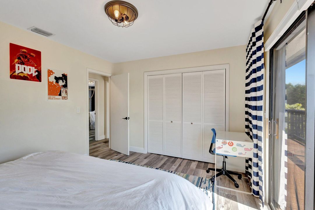 Под контрактом: $9,000 (5 спален, 3 ванн, 3329 Квадратных фут)