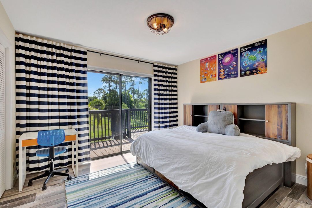 Под контрактом: $9,000 (5 спален, 3 ванн, 3329 Квадратных фут)