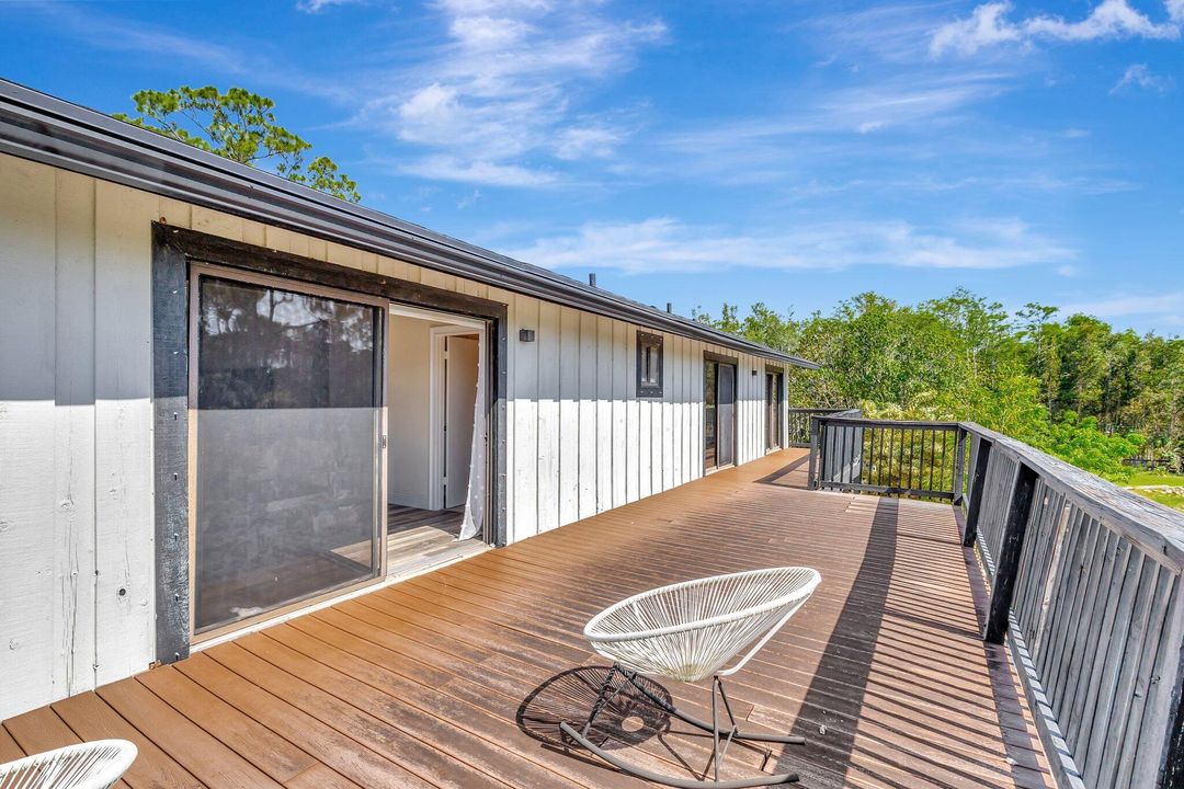 Под контрактом: $9,000 (5 спален, 3 ванн, 3329 Квадратных фут)