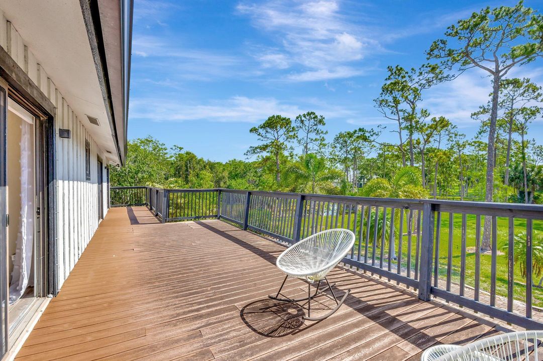 Под контрактом: $9,000 (5 спален, 3 ванн, 3329 Квадратных фут)